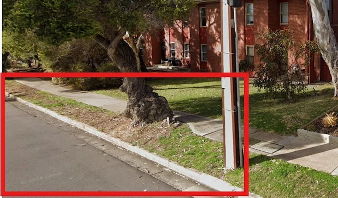Street parking for Adelaide holiday home, garage, carport, Adelaide seaside holiday apartment