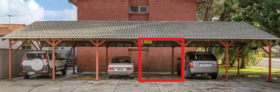 Car parking for Adelaide holiday home, garage, carport, Adelaide seaside holiday apartment